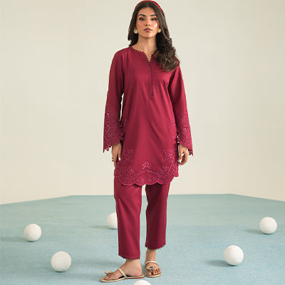 How to Choose the Perfect Embroidered Kurti for Any Occasion