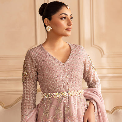 Latest Trends in Embroidered Kurtis: Styles & Designs to Watch